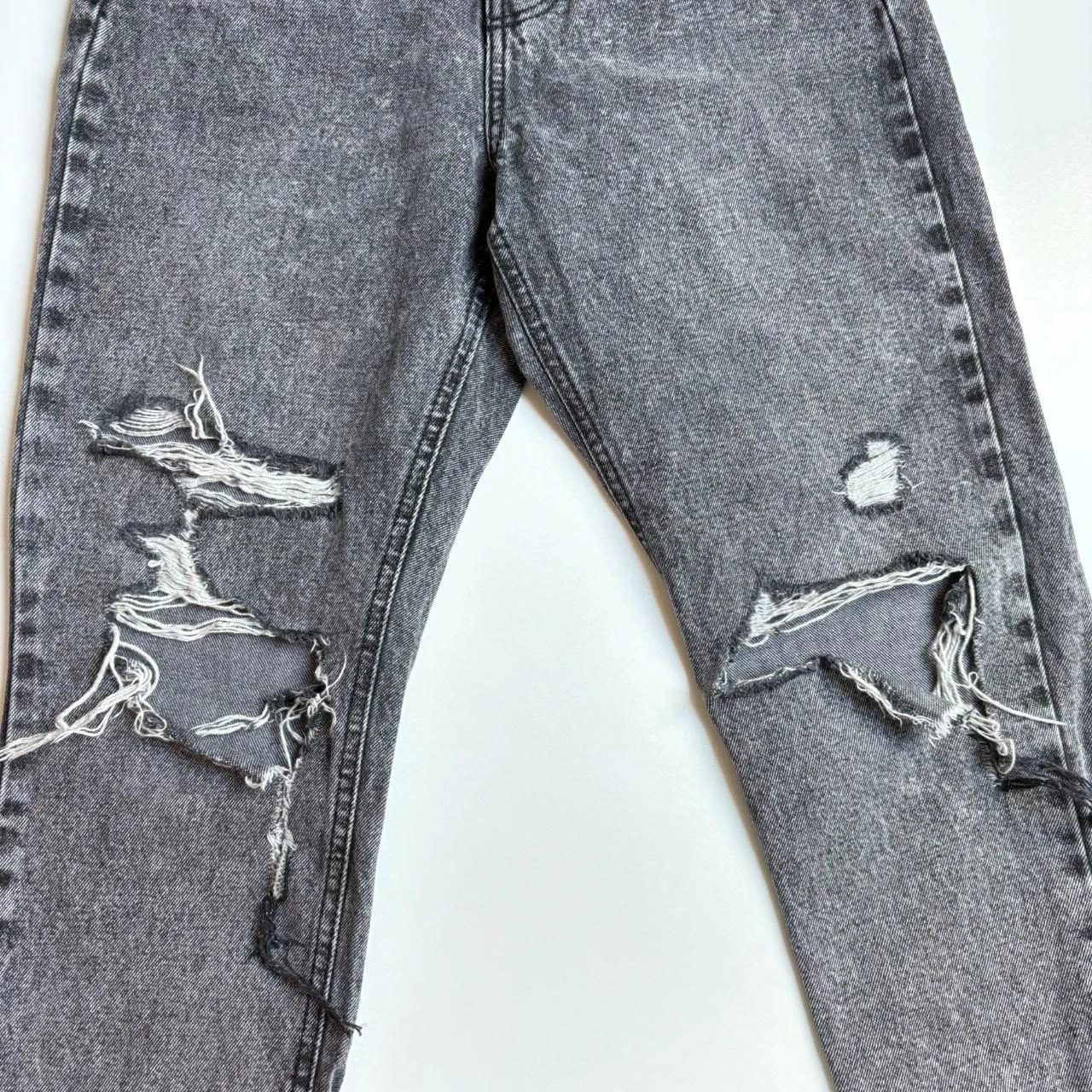 Jeans Jennyfer 34 com rasgos em cinza escuro – photo 2